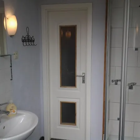 Hof Am Rhein بيت للعطل *